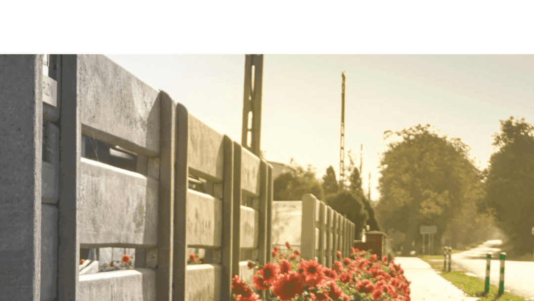 Помічник на виробництві бетонних огорож