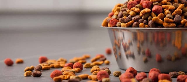 Працівник на виробництво кормів для домашніх тварин